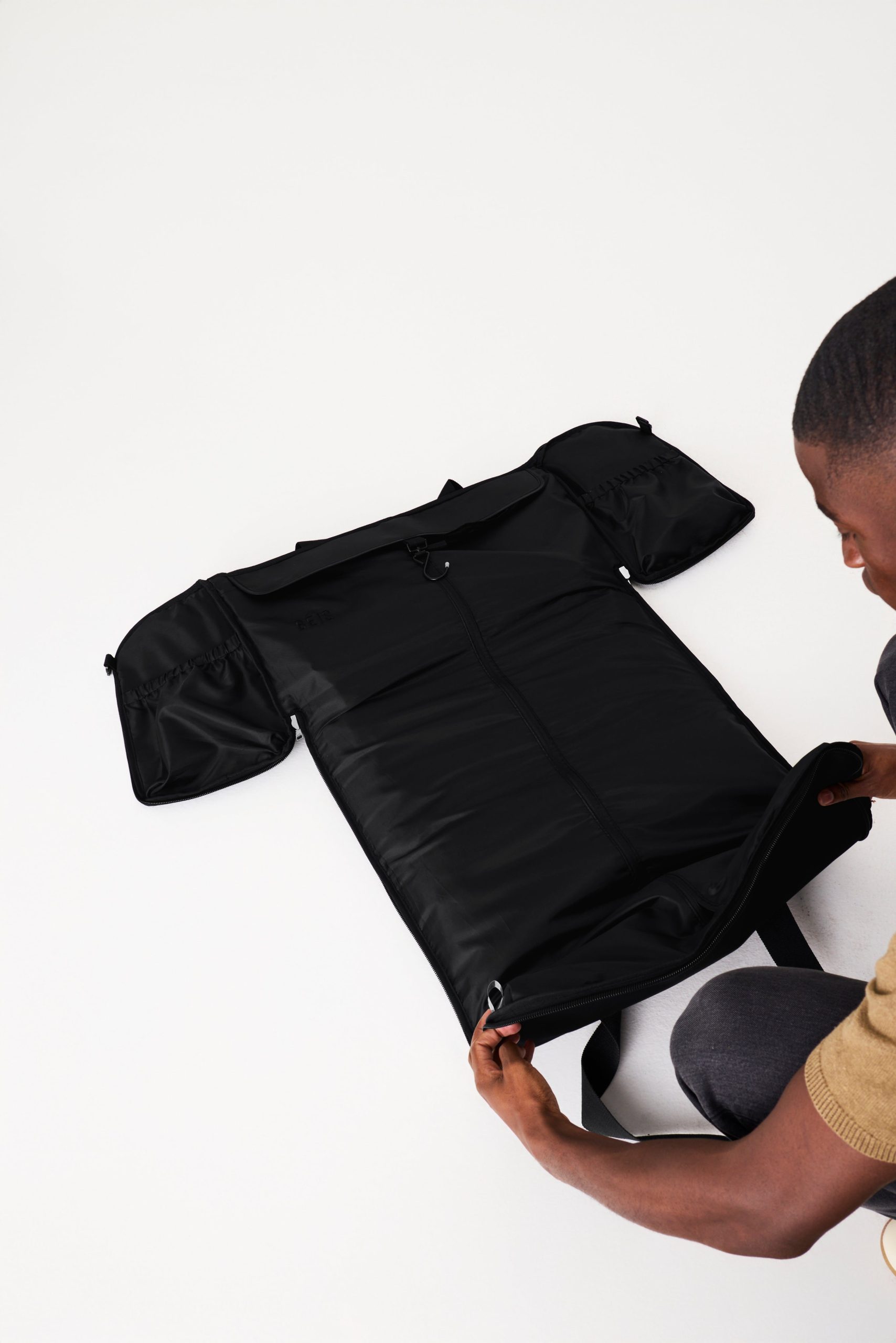 The Garment Duffle Bag in Black - Image 4
