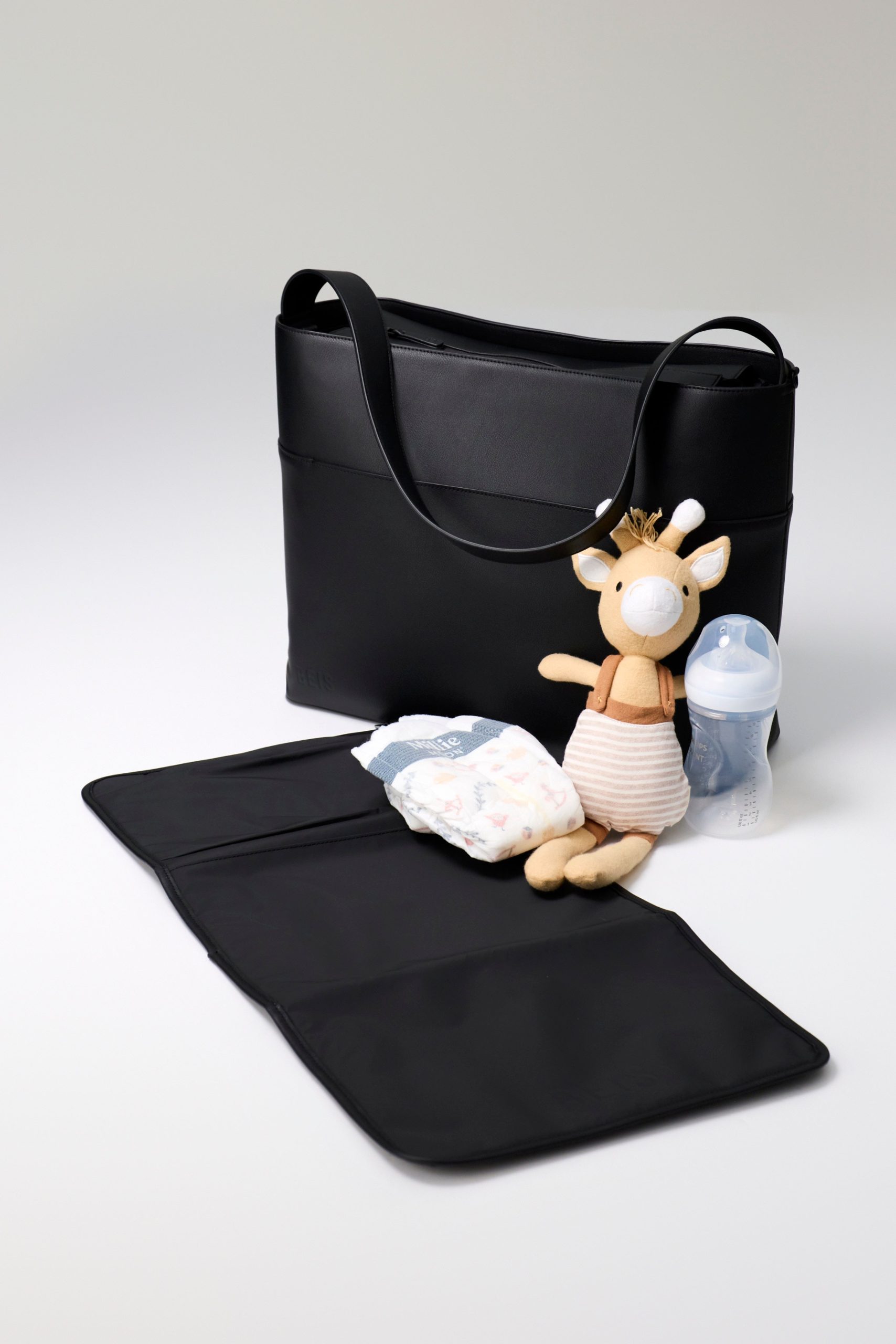 The Diaper Tote in Black - Image 3
