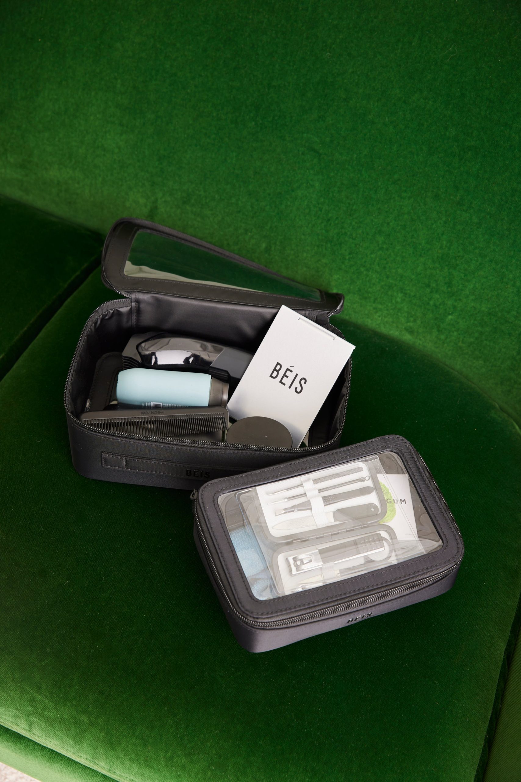 The In Flight Cosmetic Set in Black - Image 5